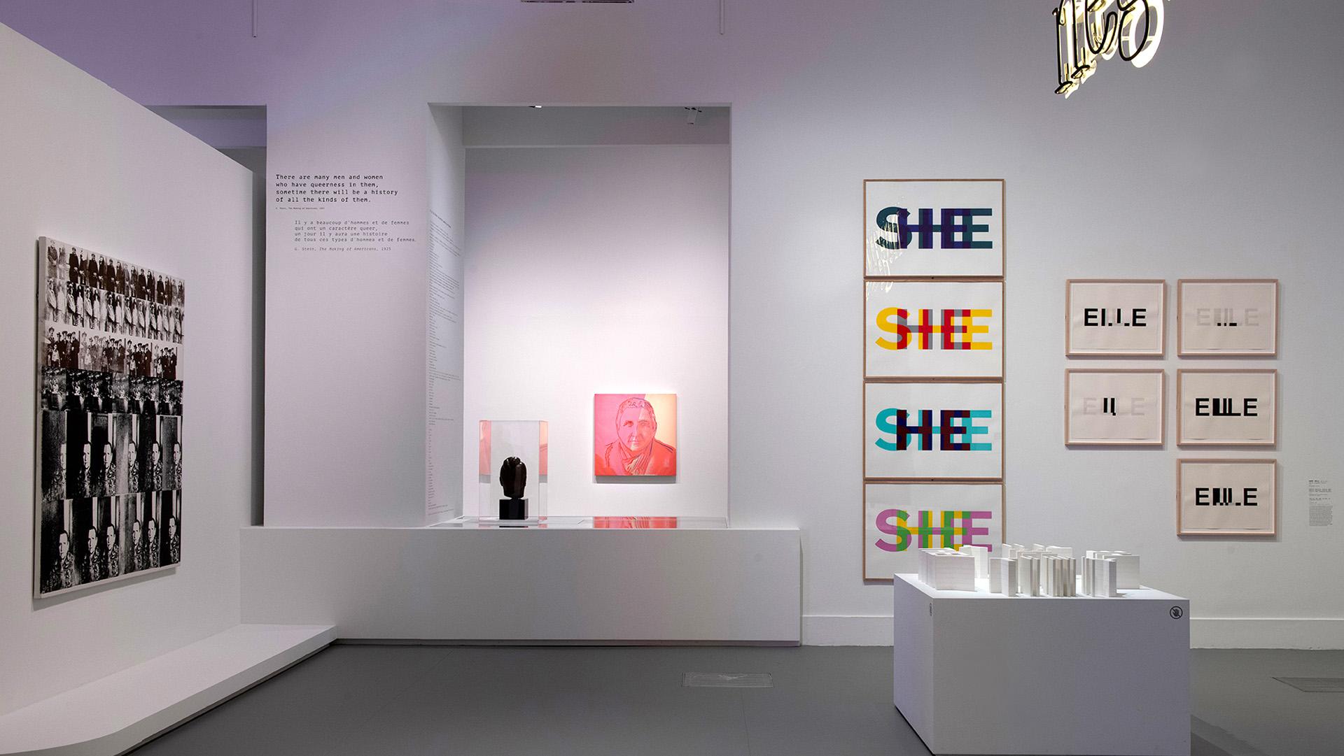 Vue de salle de l'exposition Gertrude Stein et Pablo Picasso