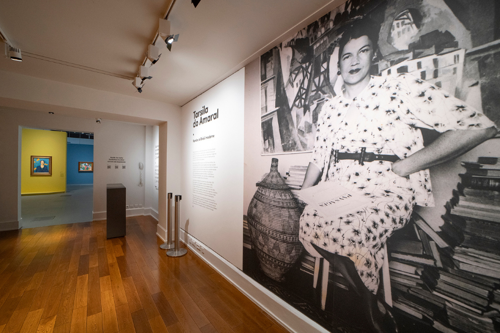 Vue de l'exposition Tarsila do Amaral au Musée du Luxembourg