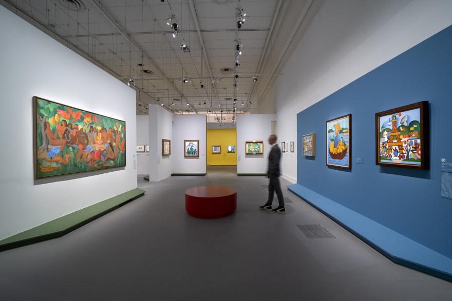 Vue de l'exposition Tarsila do Amaral au Musée du Luxembourg