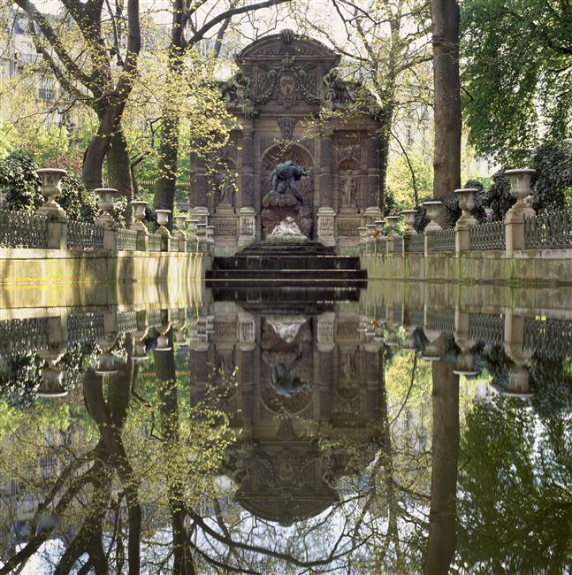 Media Name: la_fontaine_medicis_du_jardin_du_luxembourg_jean-baptiste_leroux.jpg
